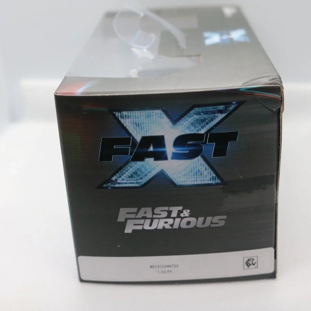 Fast & Furious 2006 Dodge Charger new in box 1:32 scale
